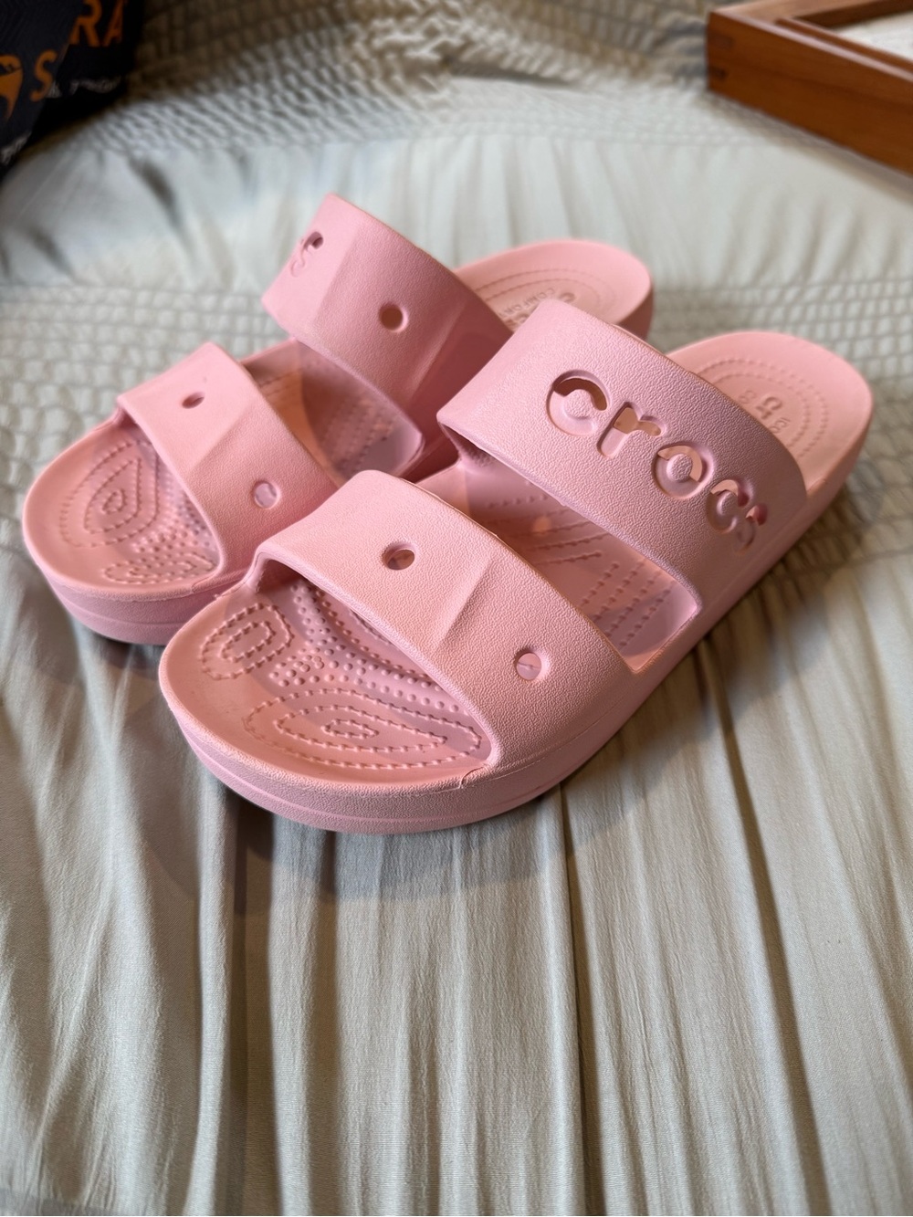 Crocs Baya Slides Iconic Comfort Sandals Two Strap Platform US Womens 8 Pink